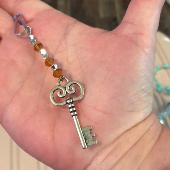 🏵New handmade beaded bracelet and keychain (glass beads) - Picture 3 of 3